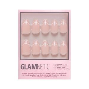 🎀3/$25🎀 Glamnetic Heavenly Press-On Nails